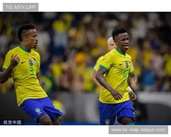 维尼修斯补射门前抢点改写比分